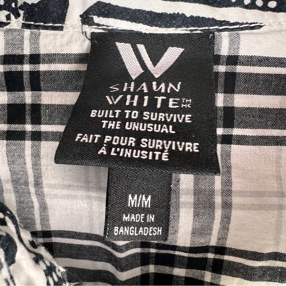 SHAUN WHITE DRESS Boys Size Medium Black & Gray button down shirt. Short sleeves - Picture 5 of 7